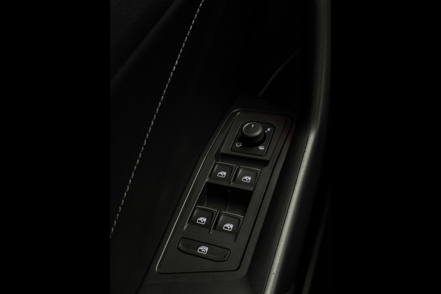 Volkswagen T-Roc 1.5 TSI 3x R-Line Panorama CarPlay