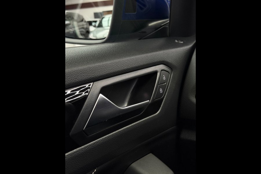 Volkswagen T-Roc 1.5 TSI 3x R-Line Panorama CarPlay