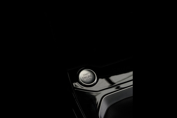 Volkswagen T-Roc 1.5 TSI 3x R-Line Panorama CarPlay