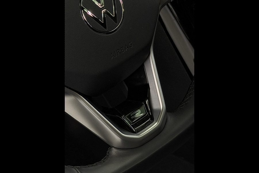 Volkswagen T-Roc 1.5 TSI 3x R-Line Panorama CarPlay