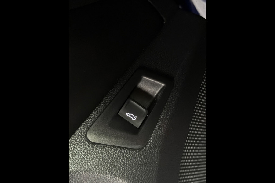 Volkswagen T-Roc 1.5 TSI 3x R-Line Panorama CarPlay