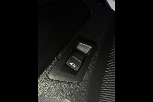 Volkswagen T-Roc 1.5 TSI 3x R-Line Panorama CarPlay