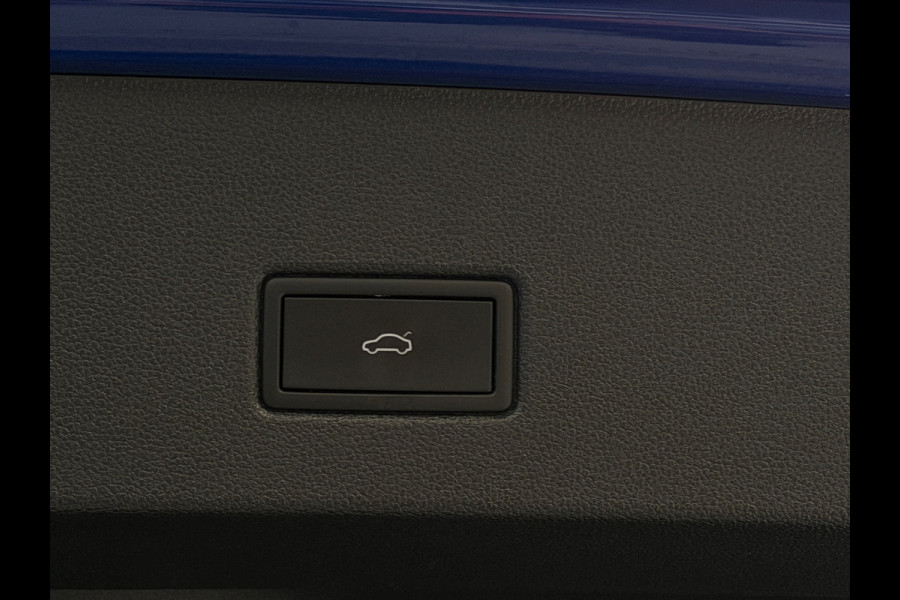 Volkswagen T-Roc 1.5 TSI 3x R-Line Panorama CarPlay