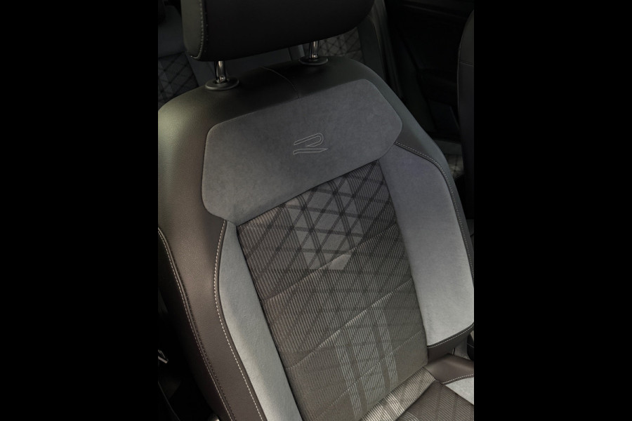 Volkswagen T-Roc 1.5 TSI 3x R-Line Panorama CarPlay