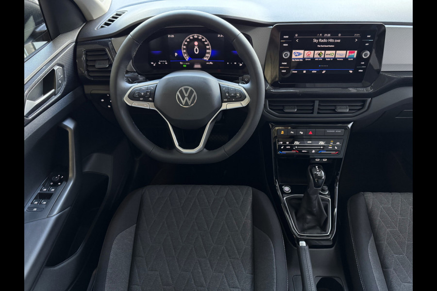 Volkswagen T-Cross ✅ NIEUWE AUTO✅TSI 17''LMV DODE HOEK TREKHAAK CAMERA VIR.COCKPIT STOELVERW. ADAP.CRUISE LMV CARPLAY 2025 ✅ Top Auto's Wijchen , 30 Jaar Specialist in Volkswagen  : Alle Type's : R-Line Edition / Style / First Edition / Highline / Life , Zowel PHEV / HEV / MHEV / Benzine ✅