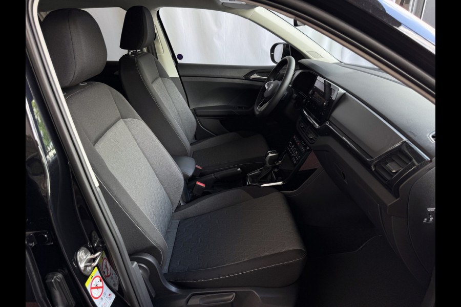 Volkswagen T-Cross ✅ NIEUWE AUTO✅TSI 17''LMV DODE HOEK TREKHAAK CAMERA VIR.COCKPIT STOELVERW. ADAP.CRUISE LMV CARPLAY 2025 ✅ Top Auto's Wijchen , 30 Jaar Specialist in Volkswagen  : Alle Type's : R-Line Edition / Style / First Edition / Highline / Life , Zowel PHEV / HEV / MHEV / Benzine ✅