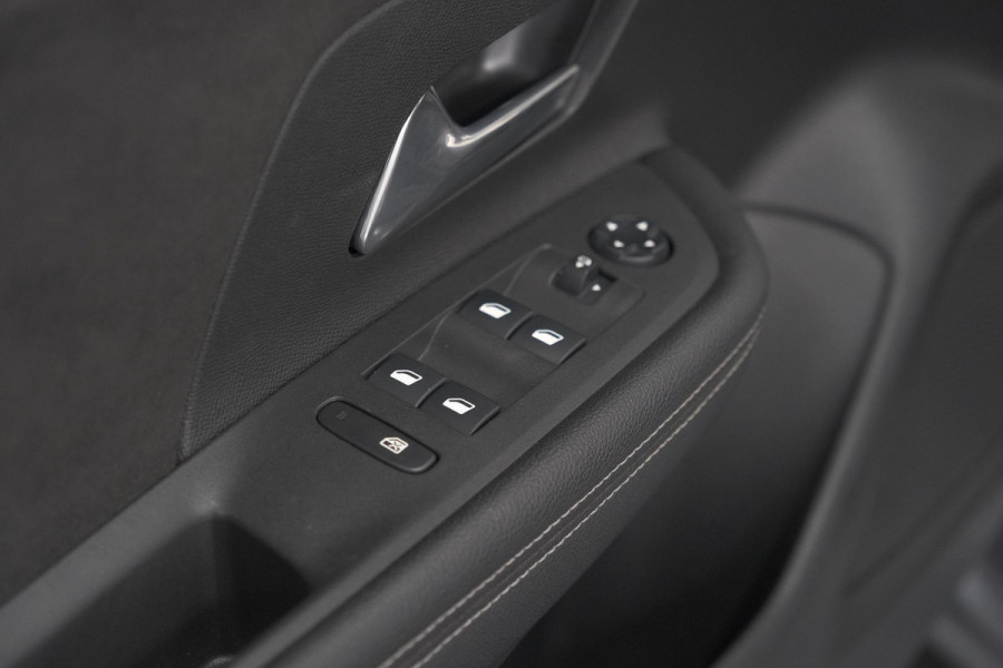 Opel Mokka Turbo 130 AT8 Ultimate | Camera | Adaptieve Cruise Control | Alcantara Bekleding | Apple Carplay
