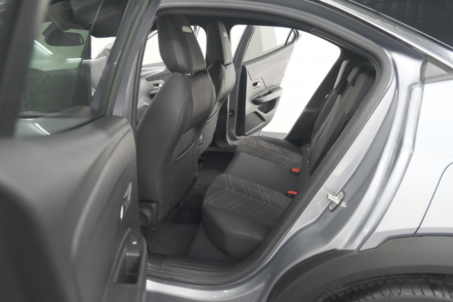 Opel Mokka Turbo 130 AT8 Ultimate | Camera | Adaptieve Cruise Control | Alcantara Bekleding | Apple Carplay