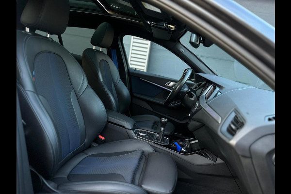 BMW 1-serie 118i M-sport pakket, panoramadak, achteruitrijcamera, Led verlichting,stoelverwarming