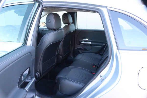Mercedes-Benz B-Klasse B200 177PK Automaat Mild-Hybrid Luxury Camera/Cruise-control/Elektr.-achterklep/Stoel-stuurverwarming