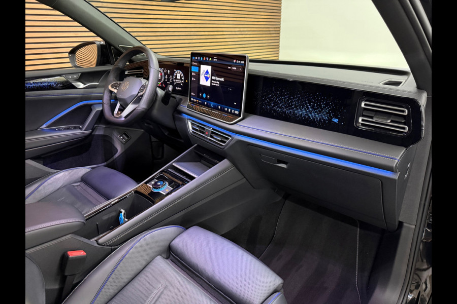 Volkswagen Tiguan 1.5 eTSI R-Line Black|272pk| IQ.Light HD| Pano |H&K | ACC | Side Assist | Trekhaak | DCC Pro | Garantie tot 2030