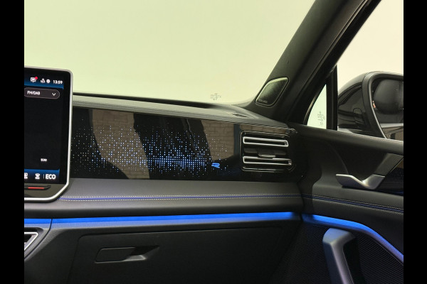 Volkswagen Tiguan 1.5 eTSI R-Line Black|272pk| IQ.Light HD| Pano |H&K | ACC | Side Assist | Trekhaak | DCC Pro | Garantie tot 2030