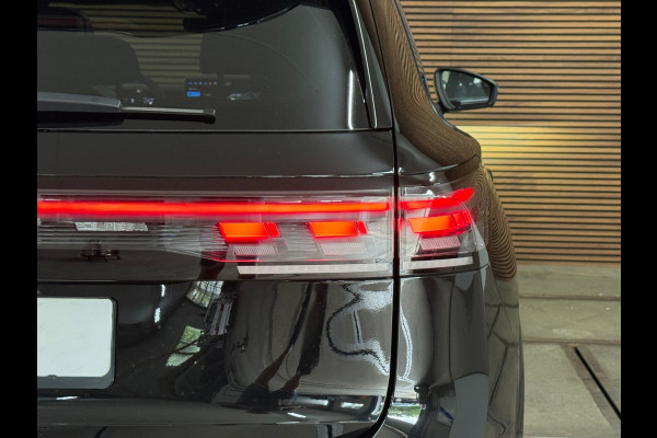 Volkswagen Tiguan 1.5 eTSI R-Line Black|272pk| IQ.Light HD| Pano |H&K | ACC | Side Assist | Trekhaak | DCC Pro | Garantie tot 2030