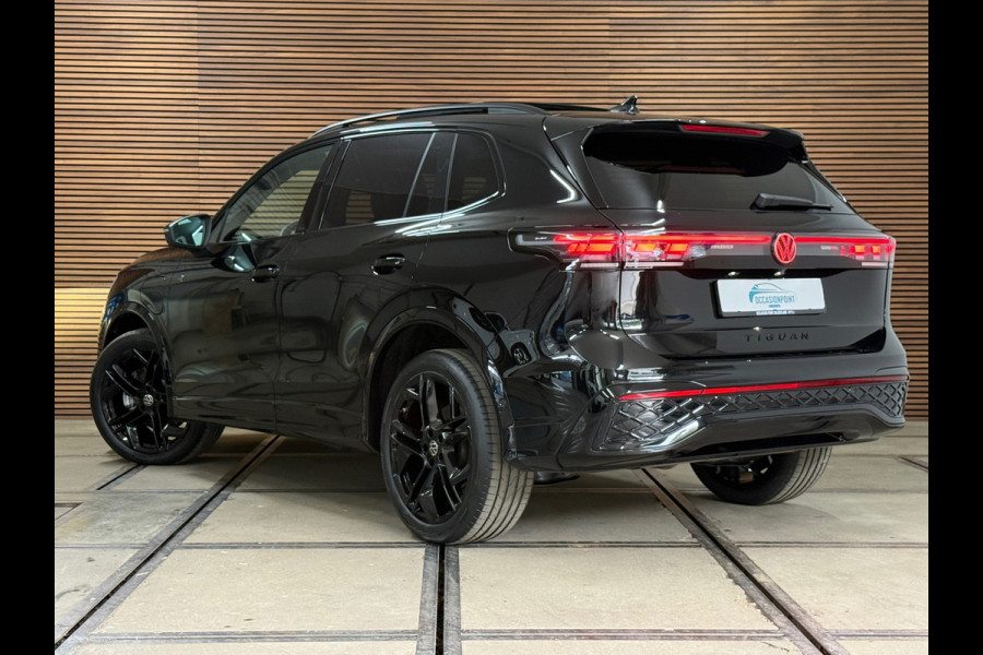 Volkswagen Tiguan 1.5 eTSI R-Line Black|272pk| IQ.Light HD| Pano |H&K | ACC | Side Assist | Trekhaak | DCC Pro | Garantie tot 2030