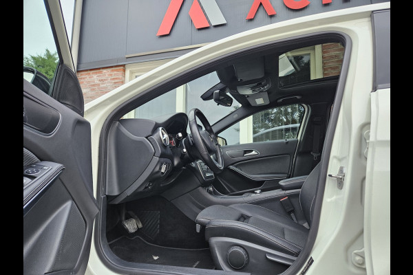 Mercedes-Benz A-Klasse 160 Sport Edition Panorama/Schuifdak! LED! 19INCH! NAP! Automaat! Mooie/Nette Auto!