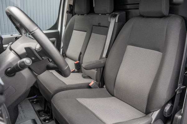 Citroën Jumpy 2.0 BlueHDi | 145 PK | AUTO | Vitrual display | Camera | Carplay | Cruise | Airco | 3-Zits