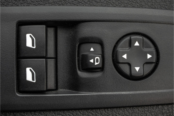 Citroën Jumpy 2.0 BlueHDi | 145 PK | AUTO | Vitrual display | Camera | Carplay | Cruise | Airco | 3-Zits