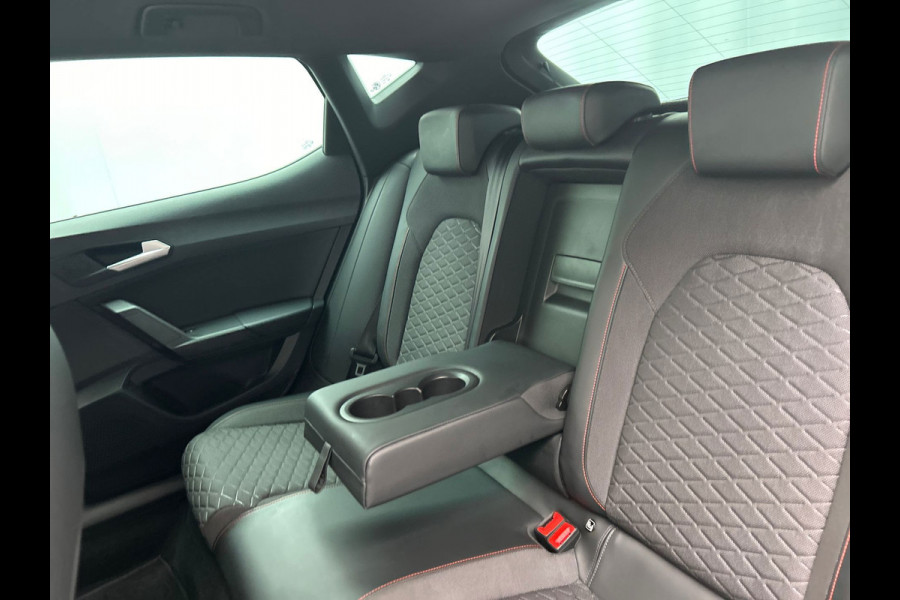 Seat Leon 1.4 TSI eHybrid PHEV FR | Origineel Nederlands | Carplay | Trekhaak | Adaptive-cruise | Camera |