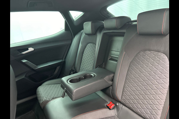 Seat Leon 1.4 TSI eHybrid PHEV FR | Origineel Nederlands | Carplay | Trekhaak | Adaptive-cruise | Camera |