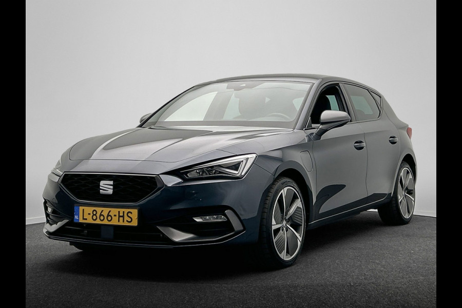 Seat Leon 1.4 TSI eHybrid PHEV FR | Origineel Nederlands | Carplay | Trekhaak | Adaptive-cruise | Camera |