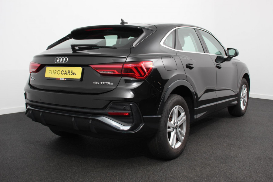 Audi Q3 Sportback 45 TFSI e 245pk PHEV S-tronic Attitude Navigatie Parkeersensoren Adaptive Cruise Control Stoelverwarming Ledverlichting Virtual Cockpit Climate Control