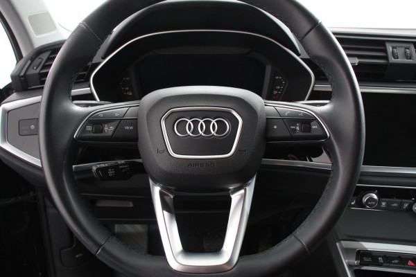 Audi Q3 Sportback 45 TFSI e 245pk PHEV S-tronic Attitude Navigatie Parkeersensoren Adaptive Cruise Control Stoelverwarming Ledverlichting Virtual Cockpit Climate Control