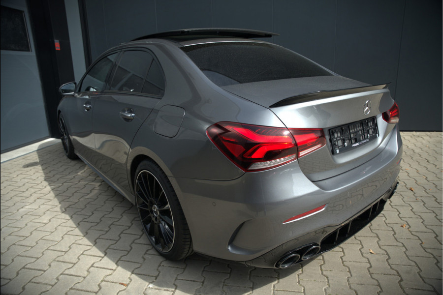 Mercedes-Benz A-Klasse 200 Launch Edition Premium Plus AMG | Panoramadak | Stoelverwarming | Memory Seat | Camera | Multibeam | Navigatie | Cruise Control |