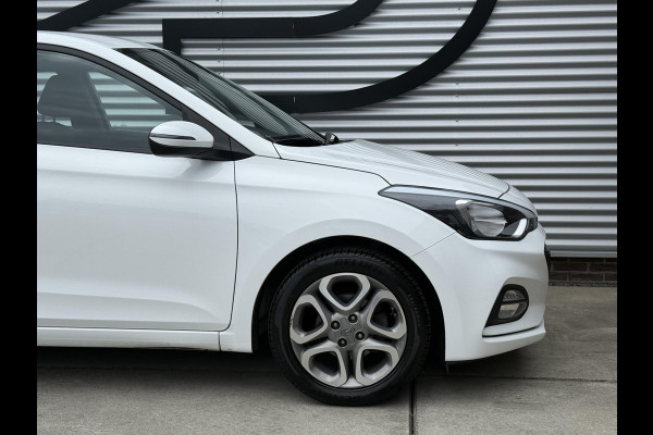 Hyundai i20 1.0 T-GDI Comfort 1e Eigenaar|Navi|Camera|PDC|Airco|Trekhaak|LM Velgen|APK tot 03-2027