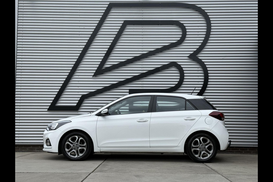 Hyundai i20 1.0 T-GDI Comfort 1e Eigenaar|Navi|Camera|PDC|Airco|Trekhaak|LM Velgen|APK tot 03-2027