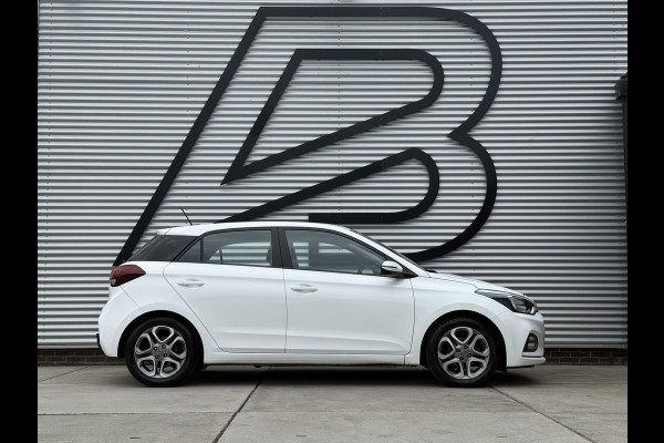 Hyundai i20 1.0 T-GDI Comfort 1e Eigenaar|Navi|Camera|PDC|Airco|Trekhaak|LM Velgen|APK tot 03-2027