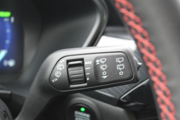 Ford Kuga 2.5-225pk PHEV ST-Line X. Luxe hybride rijden voor een reëel bedrag ! Trekhaak, Winter Pack, Cruise Contol, Climate Control, Camera