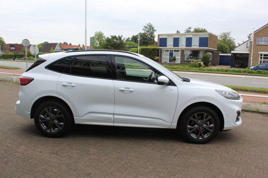 Ford Kuga 2.5-225pk PHEV ST-Line X. Luxe hybride rijden voor een reëel bedrag ! Trekhaak, Winter Pack, Cruise Contol, Climate Control, Camera