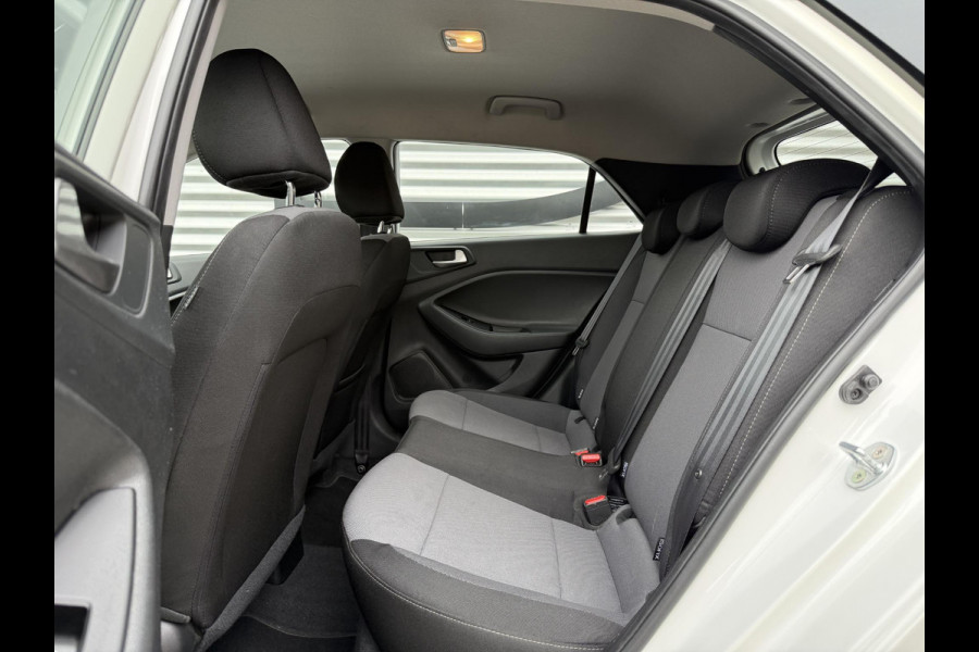 Hyundai i20 1.0 T-GDI Comfort 1e Eigenaar|Navi|Camera|PDC|Airco|Trekhaak|LM Velgen|APK tot 03-2027