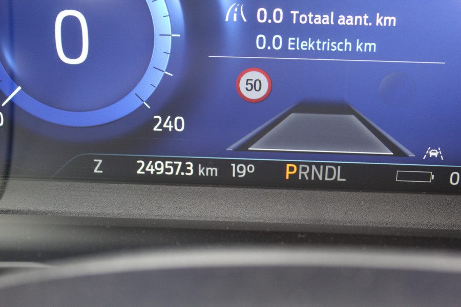 Ford Kuga 2.5-225pk PHEV ST-Line X. Luxe hybride rijden voor een reëel bedrag ! Trekhaak, Winter Pack, Cruise Contol, Climate Control, Camera