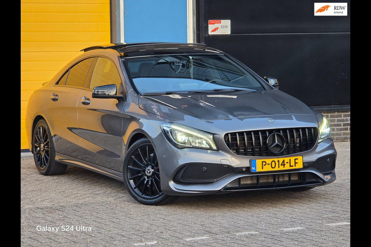 Mercedes-Benz CLA-Klasse 200 AMG 45 Look / Aut / 163 Pk / Navi / Camera / Cruise Control / F1 Flippers / Open Panoramadak / Led