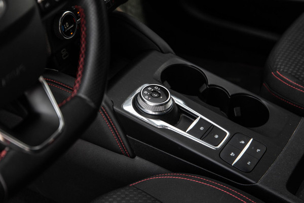 Ford Kuga 2.5 PHEV ST-Line PANORAMADAK / CARPLAY / TREKHAAK / DEALER ONDERHOUDEN / CAMERA