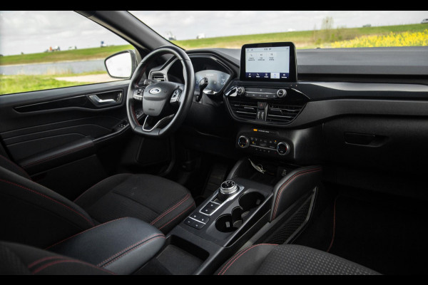 Ford Kuga 2.5 PHEV ST-Line PANORAMADAK / CARPLAY / TREKHAAK / DEALER ONDERHOUDEN / CAMERA