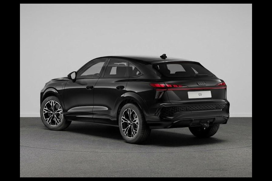 Audi Q3 Sportback S edition e-hybrid 272 pk | Techniekpakket plus | Optiekpakket zwart-glanzend | Trekhaak mech | Privacy glas |