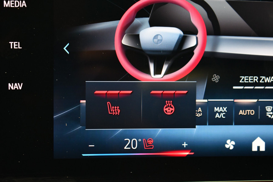 BMW 1-serie 120 M-Sport Pano ACC 360 HUD Massage H/K 19inch El-Klep