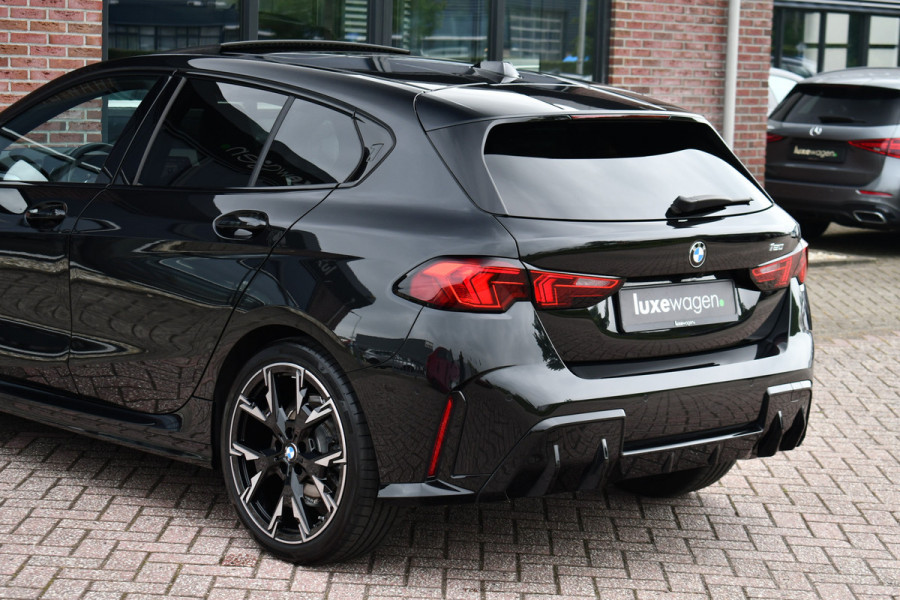BMW 1-serie 120 M-Sport Pano ACC 360 HUD Massage H/K 19inch El-Klep