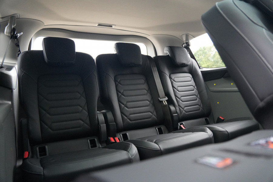 Ford Tourneo Custom 340 2.5 PHEV L2H1 Titanium X 232pk | ACC | Pano | B&O | Elek. schuifdeuren | 360 camera | Elek-Trekhaak | Prijs excl. BTW