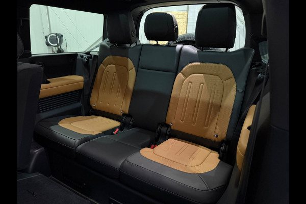 Land Rover Defender 130 3.0 P400 130 X 8p / Pano / Meridian / Stoelventilatie / Garantie tot 04-01-2029