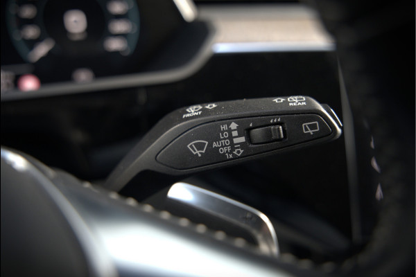 Audi e-tron e-tron 55 quattro advanced Pro Line Plus 95 kWh | Panoramadak | Bang & Olufsen | Stoelkoeling | Stoelverwarming | Massage | Head-Up Display | 360 Camera | Matrix LED | Luchtvering | Memory Seats | Elektrisch Verstelbare Stoelen |