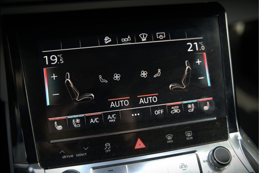 Audi e-tron e-tron 55 quattro advanced Pro Line Plus 95 kWh | Panoramadak | Bang & Olufsen | Stoelkoeling | Stoelverwarming | Massage | Head-Up Display | 360 Camera | Matrix LED | Luchtvering | Memory Seats | Elektrisch Verstelbare Stoelen |