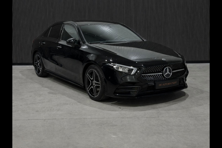 Mercedes-Benz A-Klasse 200 Launch Edition AMG / Camera / CarPlay / Cruise / PDC