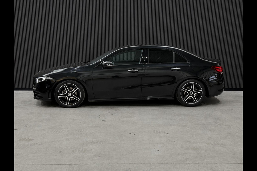 Mercedes-Benz A-Klasse 200 Launch Edition AMG / Camera / CarPlay / Cruise / PDC