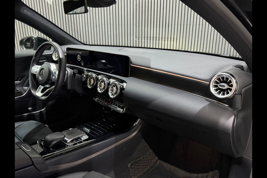 Mercedes-Benz A-Klasse 200 Launch Edition AMG / Camera / CarPlay / Cruise / PDC