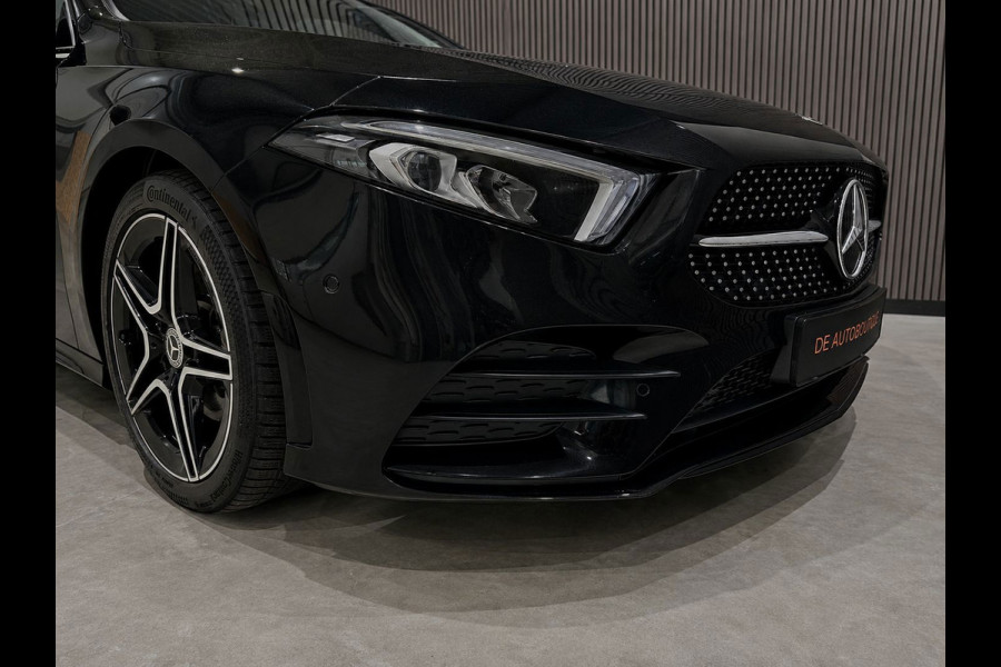 Mercedes-Benz A-Klasse 200 Launch Edition AMG / Camera / CarPlay / Cruise / PDC