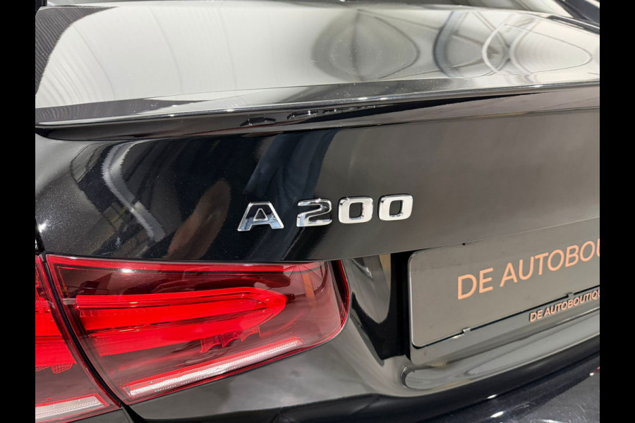 Mercedes-Benz A-Klasse 200 Launch Edition AMG / Camera / CarPlay / Cruise / PDC
