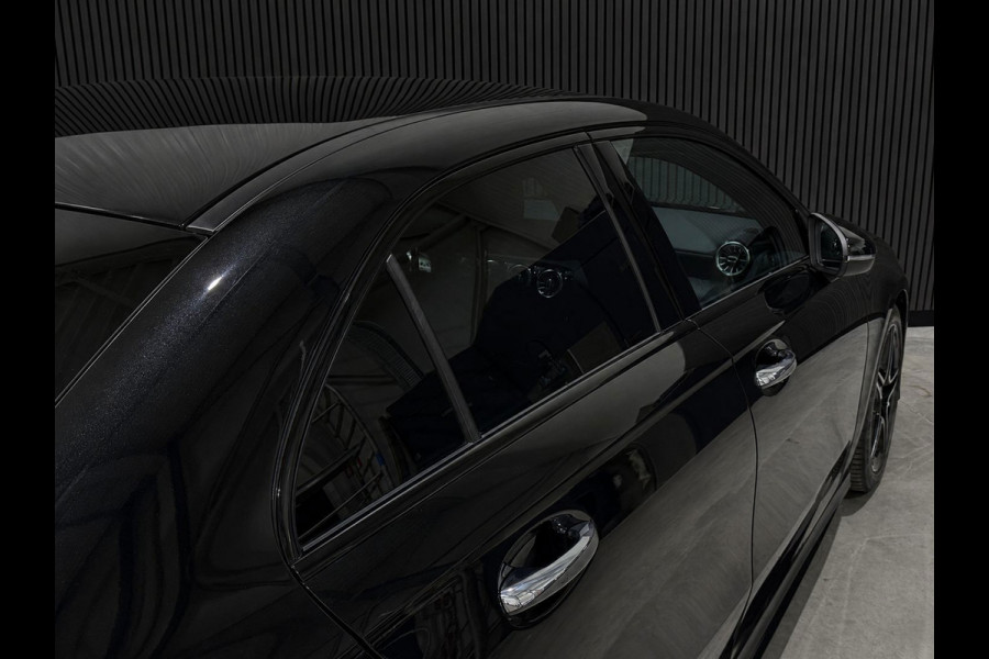 Mercedes-Benz A-Klasse 200 Launch Edition AMG / Camera / CarPlay / Cruise / PDC